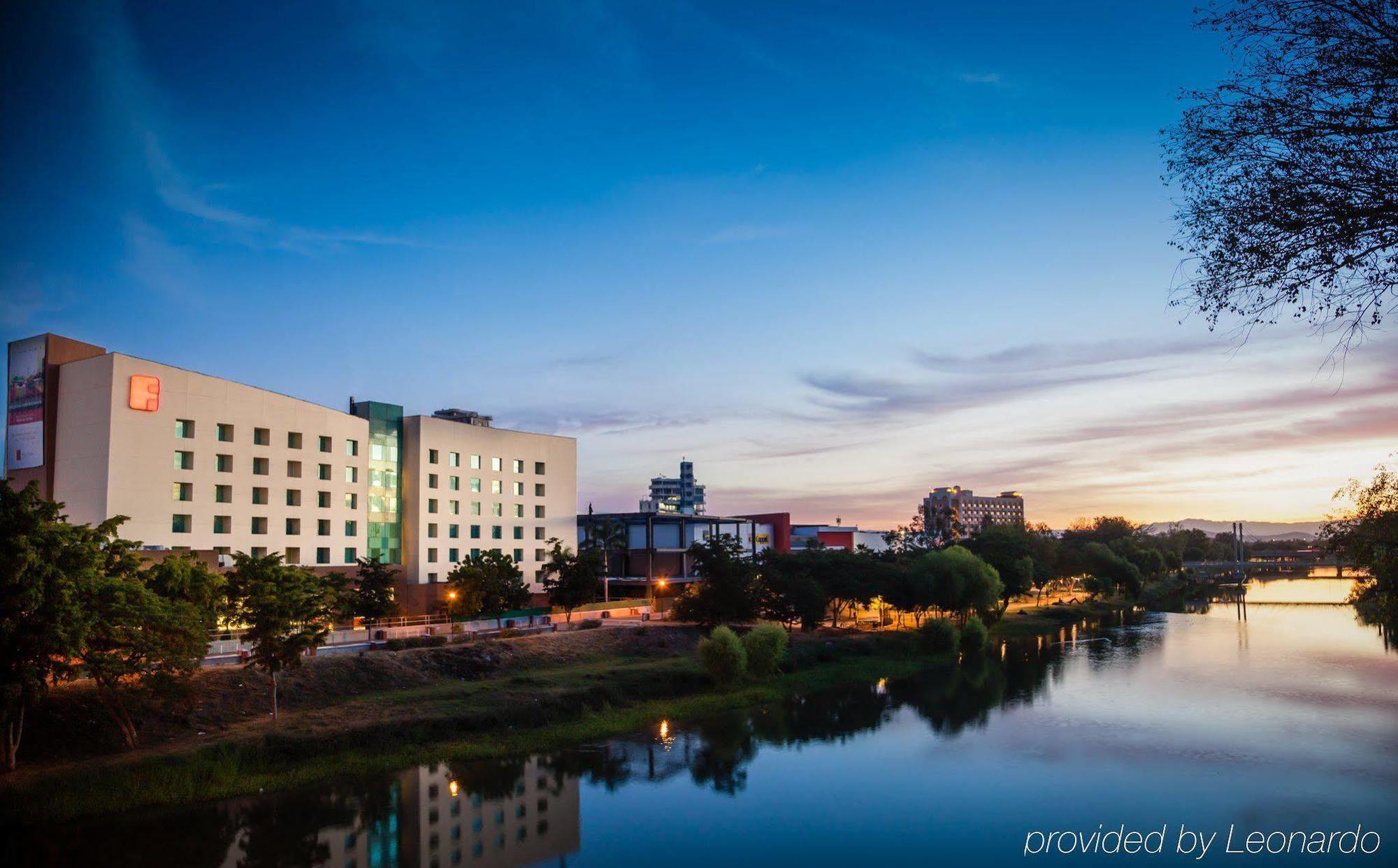 Fiesta Inn Culiacán Esterno foto